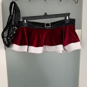 Velvet Holiday Mini Skirt with Faux Fur Trim and top size M